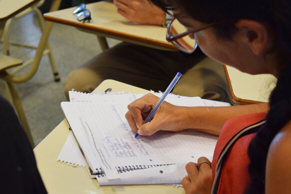 estudiante en aula