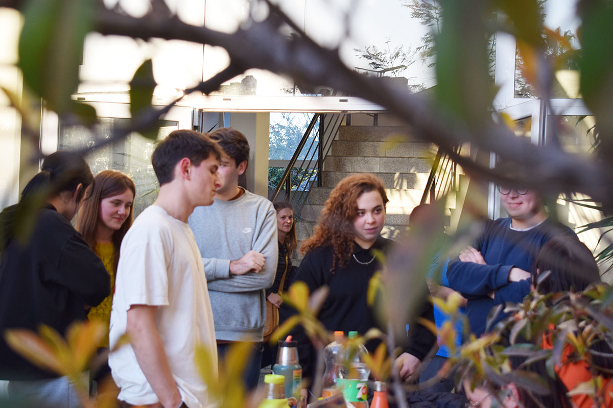 estudiantes patio