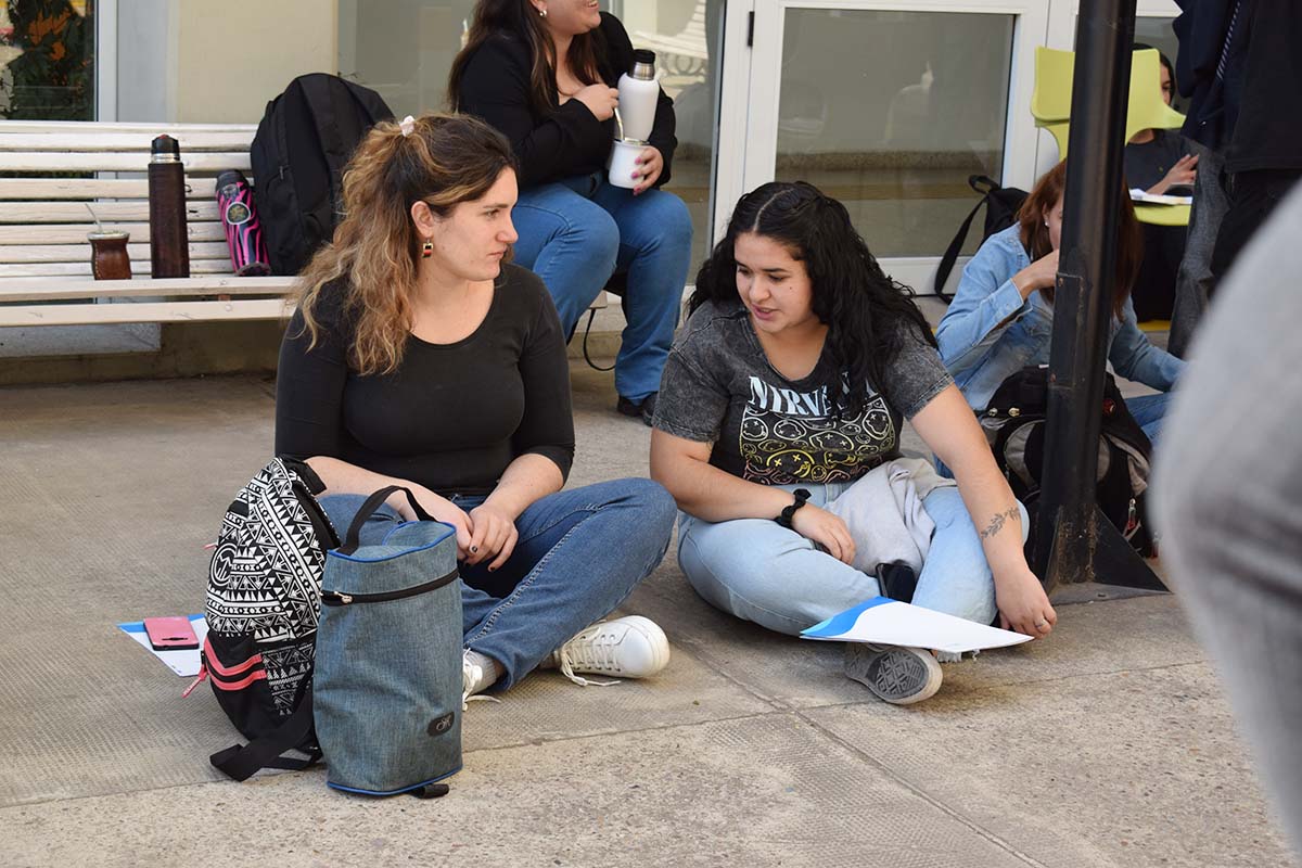 Estudiantes - patio FTS