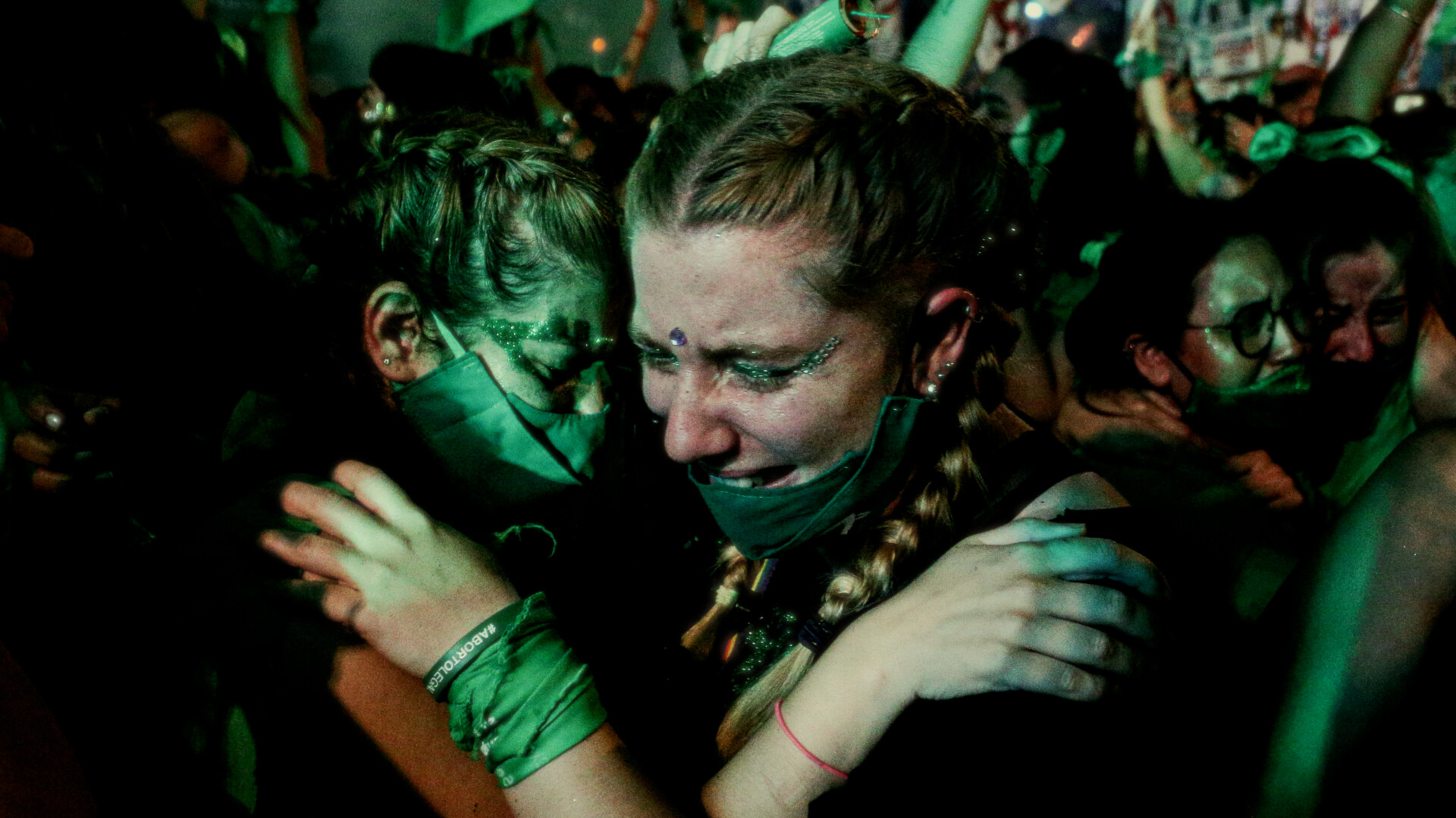 Fotograma film Proyecciòn: Largometraje documental “ILEgal, la lucha por la legalización del aborto en Argentina” (Año 2024)-