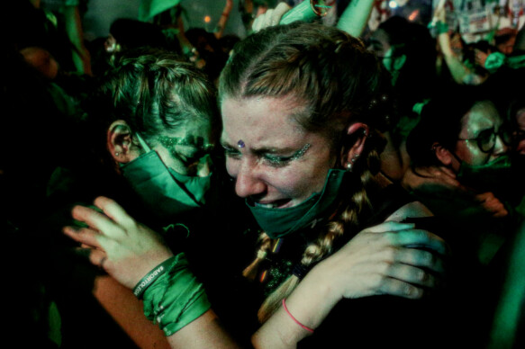 Fotograma film Proyecciòn: Largometraje documental “ILEgal, la lucha por la legalización del aborto en Argentina” (Año 2024)-