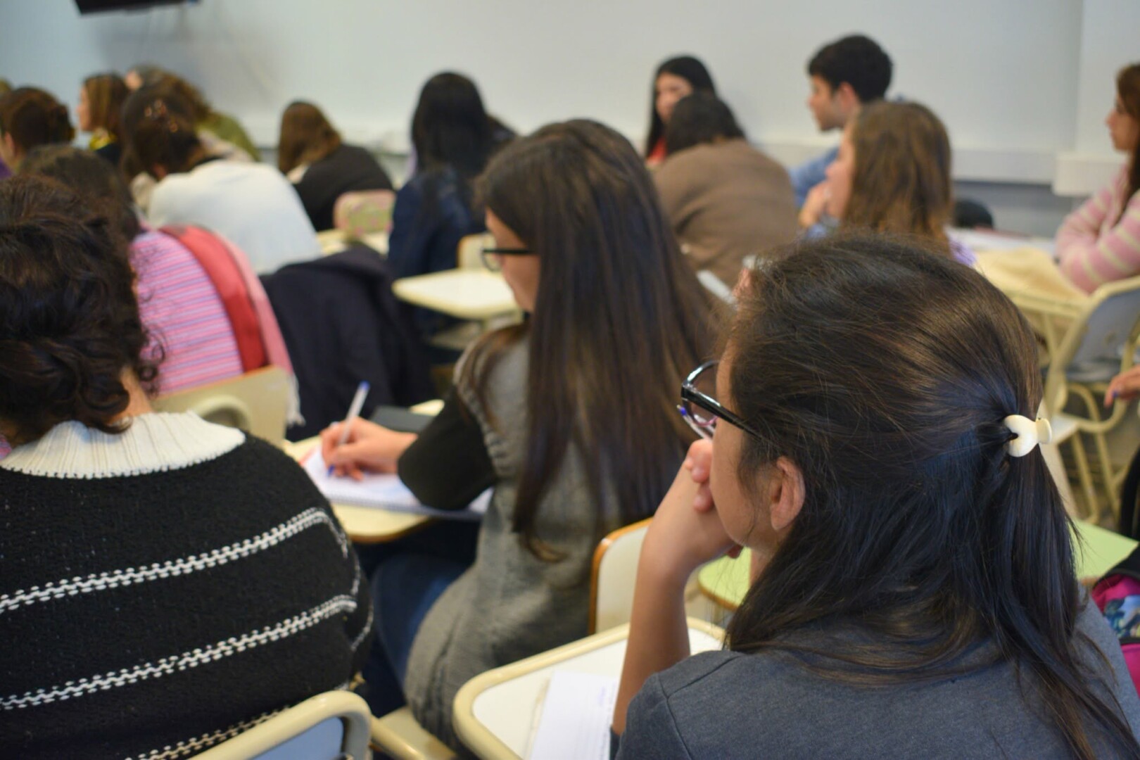 aula clase estudiantes
